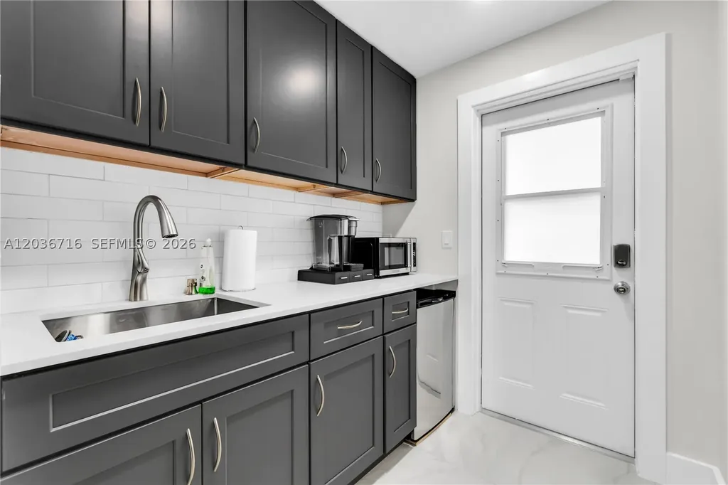 5049 Cleveland Road Delray Beach FL 33484