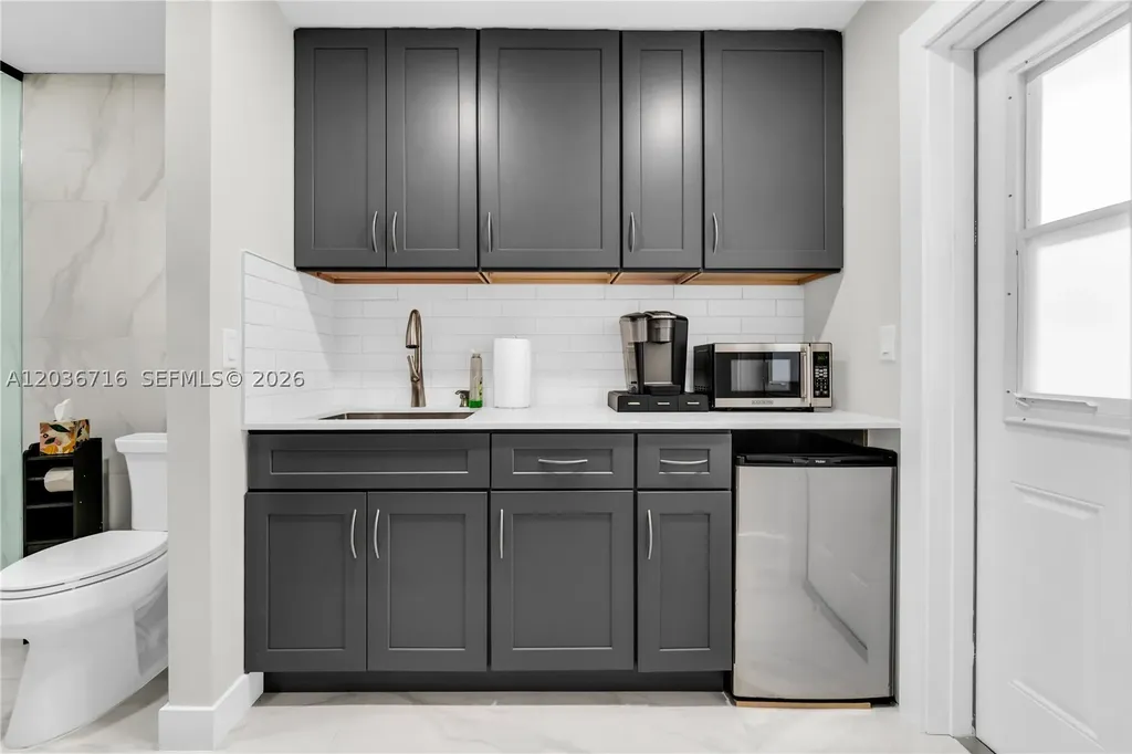 5049 Cleveland Road Delray Beach FL 33484