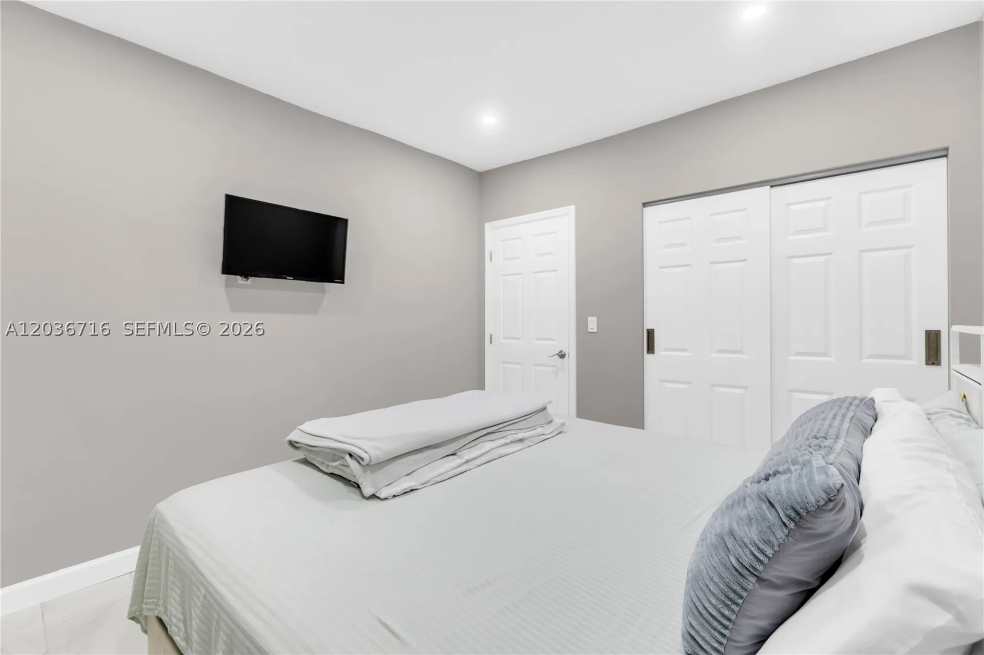 5049 Cleveland Road Delray Beach FL 33484