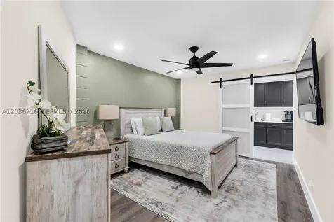 5049 Cleveland Road Delray Beach FL 33484