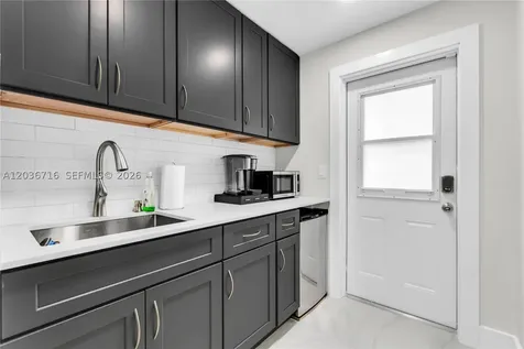 5049 Cleveland Road Delray Beach FL 33484