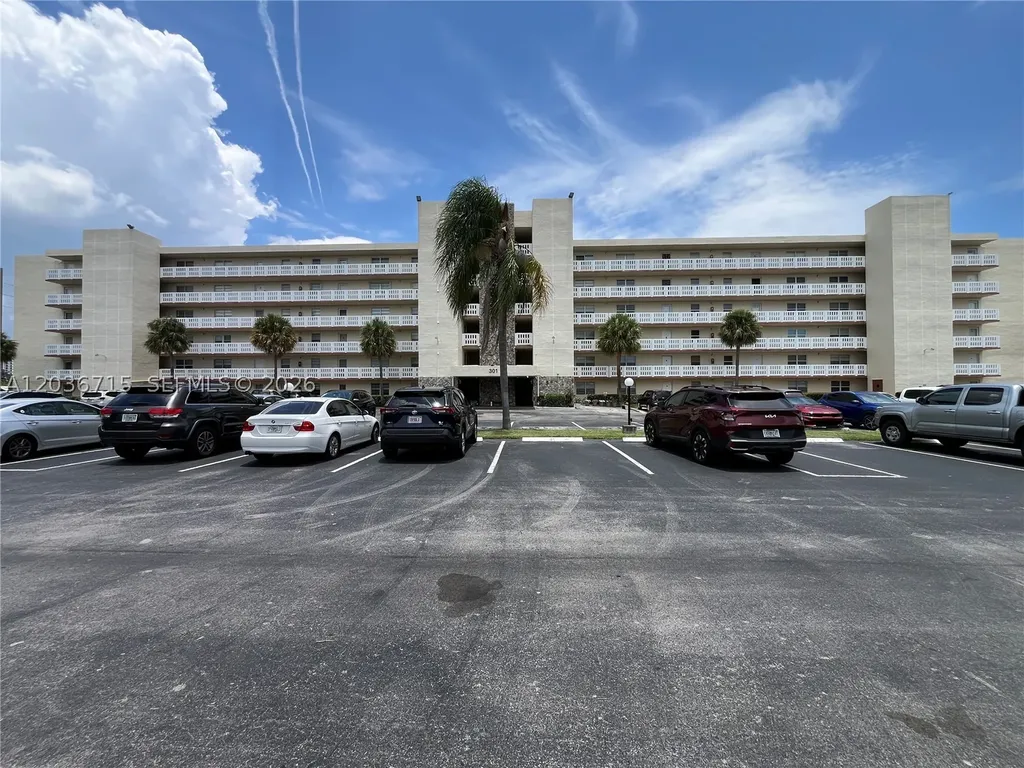 301 SE 3rd Street Dania Beach FL 33004