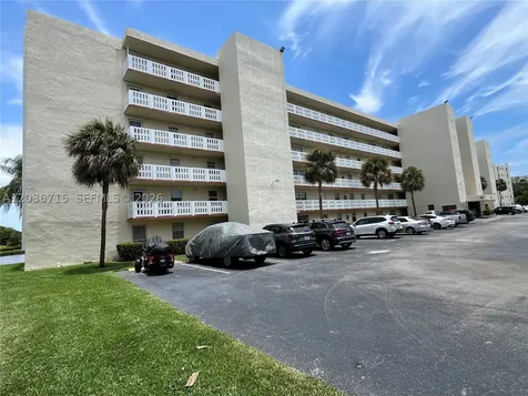 301 SE 3rd Street Dania Beach FL 33004