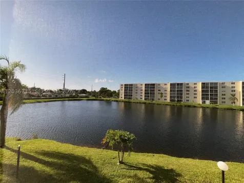301 SE 3rd Street Dania Beach FL 33004