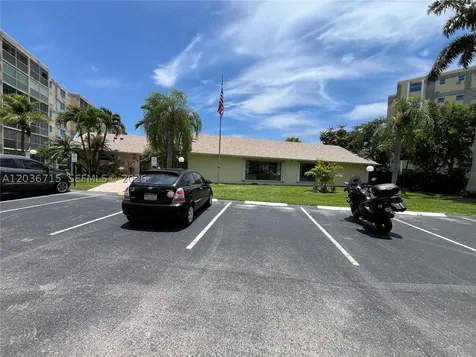 301 SE 3rd Street Dania Beach FL 33004