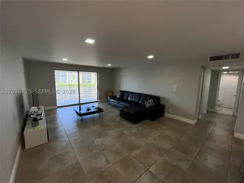 301 SE 3rd Street Dania Beach FL 33004