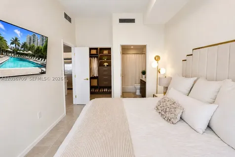 7930 East Drive North Bay Village FL 33141