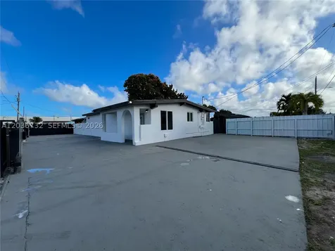 10090 W Fern Street Miami FL 33157