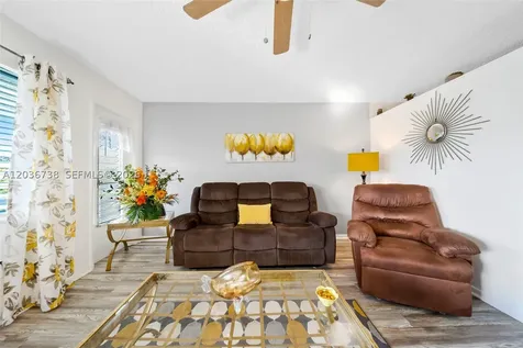 15610 NE 6th Avenue Miami FL 33162