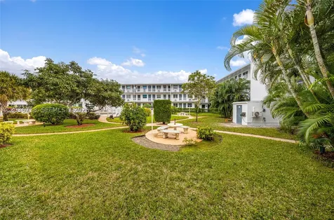 15610 NE 6th Avenue Miami FL 33162