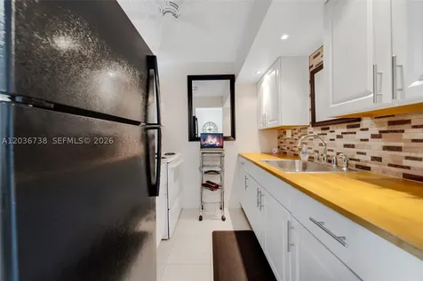 15610 NE 6th Avenue Miami FL 33162