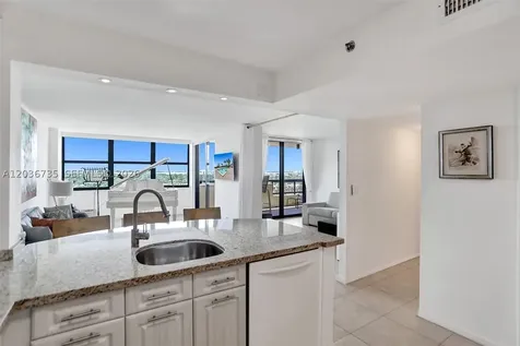 2555 Collins Avenue Miami Beach FL 33140