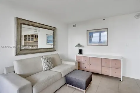 2555 Collins Avenue Miami Beach FL 33140