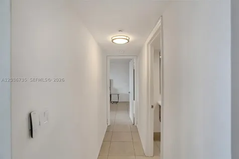 2555 Collins Avenue Miami Beach FL 33140