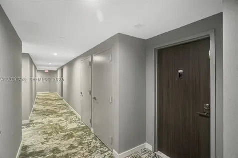 2555 Collins Avenue Miami Beach FL 33140