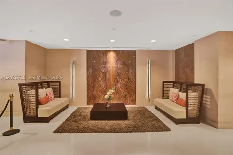 2555 Collins Avenue Miami Beach FL 33140