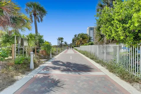 2555 Collins Avenue Miami Beach FL 33140