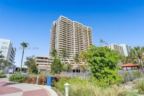 2555 Collins Avenue Miami Beach FL 33140