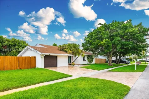 16571 Lake Tree Drive Weston FL 33326