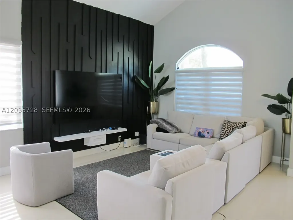 5285 NW 112th Terrace Coral Springs FL 33076