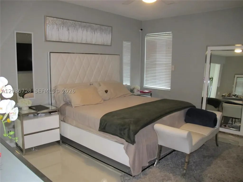 5285 NW 112th Terrace Coral Springs FL 33076