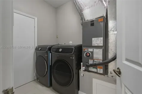5285 NW 112th Terrace Coral Springs FL 33076