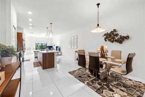 7925 NW 104th Avenue Doral FL 33178