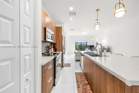 7925 NW 104th Avenue Doral FL 33178