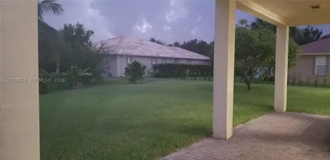 13382 Lakepointe Circle Cooper City FL 33330