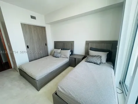 Hallandale Beach FL 33009