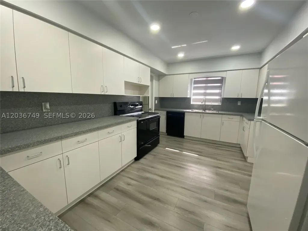1845 Thomas Street Hollywood FL 33020