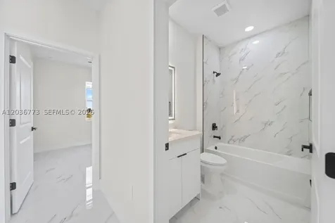 29 Diplomat Parkway E Cape Coral FL 33909