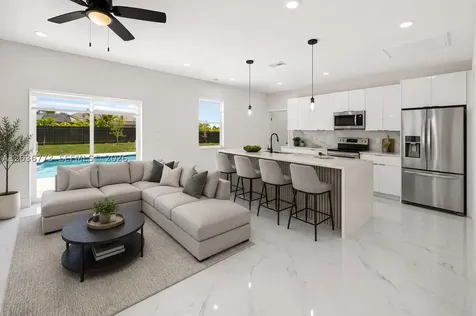 29 Diplomat Parkway E Cape Coral FL 33909