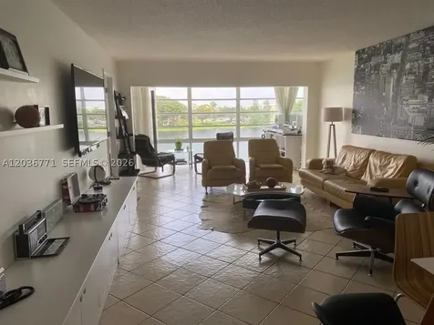 873 NE 195th Street Miami FL 33179