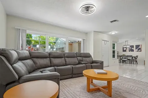 10994 Neptune Drive Cooper City FL 33026