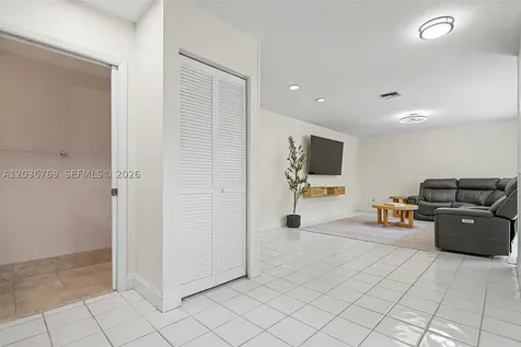 10994 Neptune Drive Cooper City FL 33026