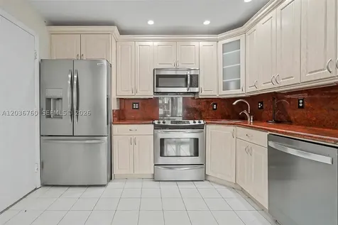 10994 Neptune Drive Cooper City FL 33026
