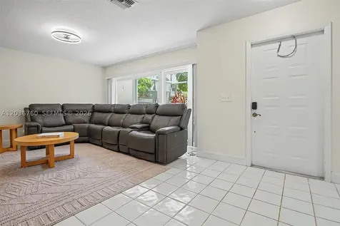 10994 Neptune Drive Cooper City FL 33026