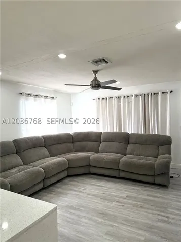 2432 SW 99th Way Miramar FL 33025