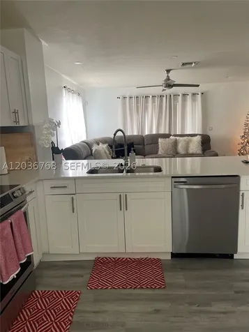 2432 SW 99th Way Miramar FL 33025