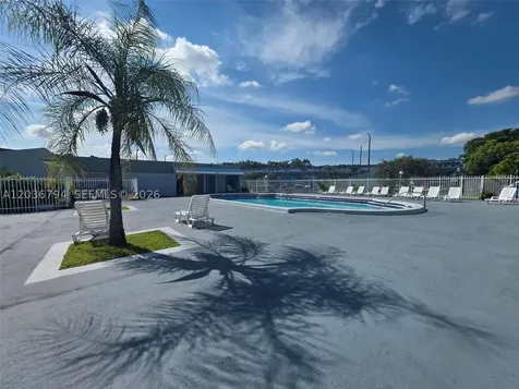 9375 Fontainebleau Boulevard Miami FL 33172