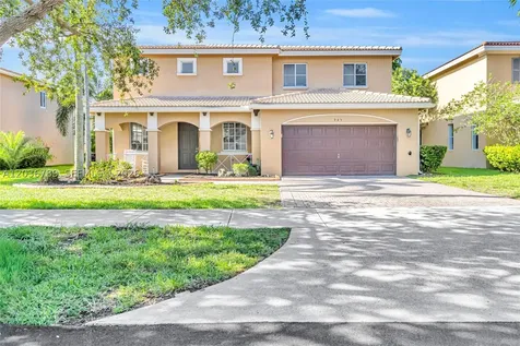 945 NW 206th Street Miami Gardens FL 33169
