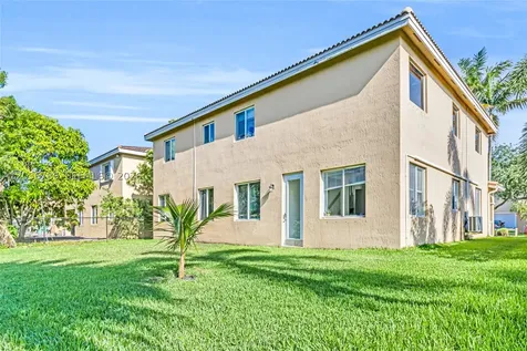 945 NW 206th Street Miami Gardens FL 33169
