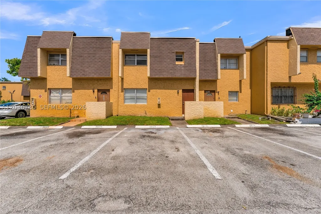 5653 Blueberry Court Lauderhill FL 33313