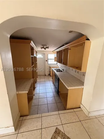 16500 NE 5th Avenue Miami FL 33162