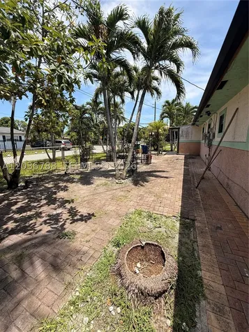 16500 NE 5th Avenue Miami FL 33162
