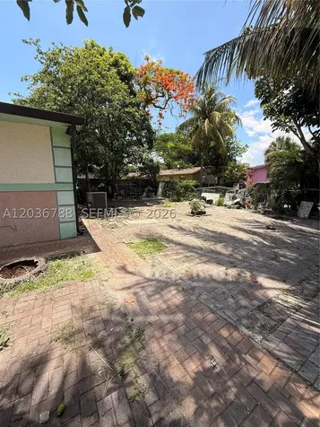 16500 NE 5th Avenue Miami FL 33162