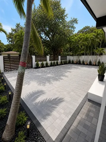 16500 NE 5th Avenue Miami FL 33162