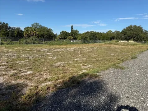 575 S Jinete Street Clewiston FL 33440