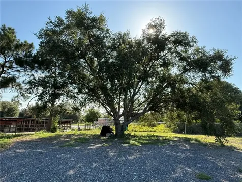 575 S Jinete Street Clewiston FL 33440